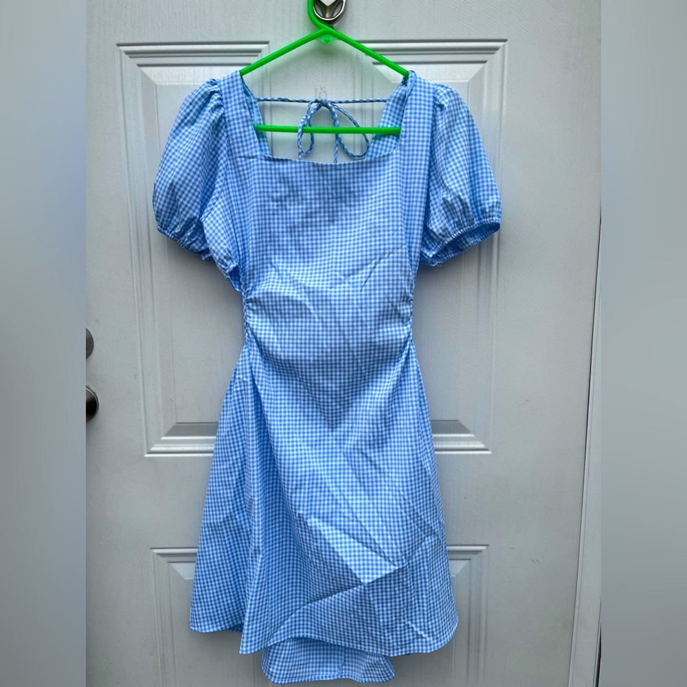Wizard of Oz Dorothy costume blue white checked gingham puff sleeve dress film
